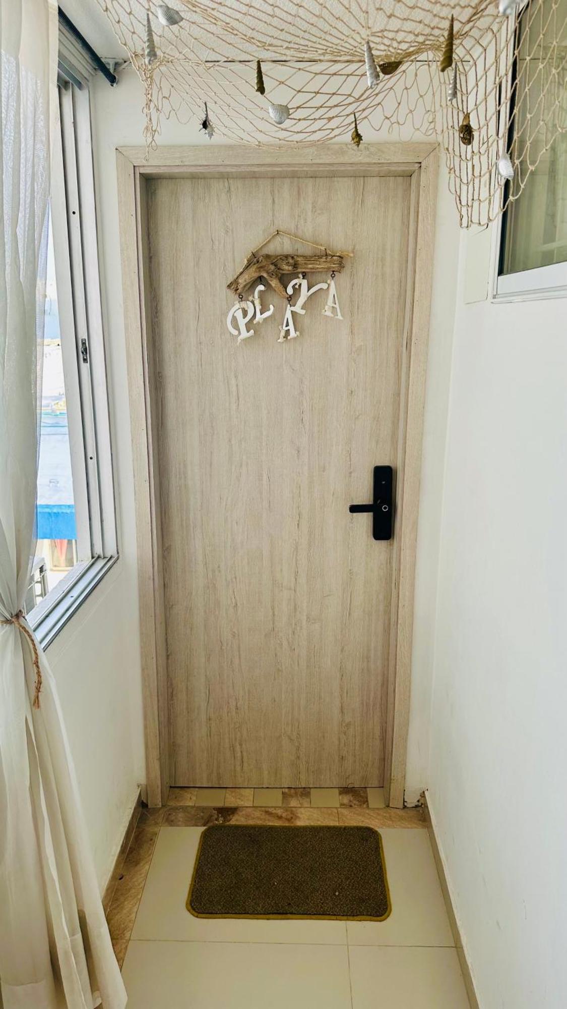 Aptartamentos Tematicos Con Balcon Panoramico Frente A La Playa
