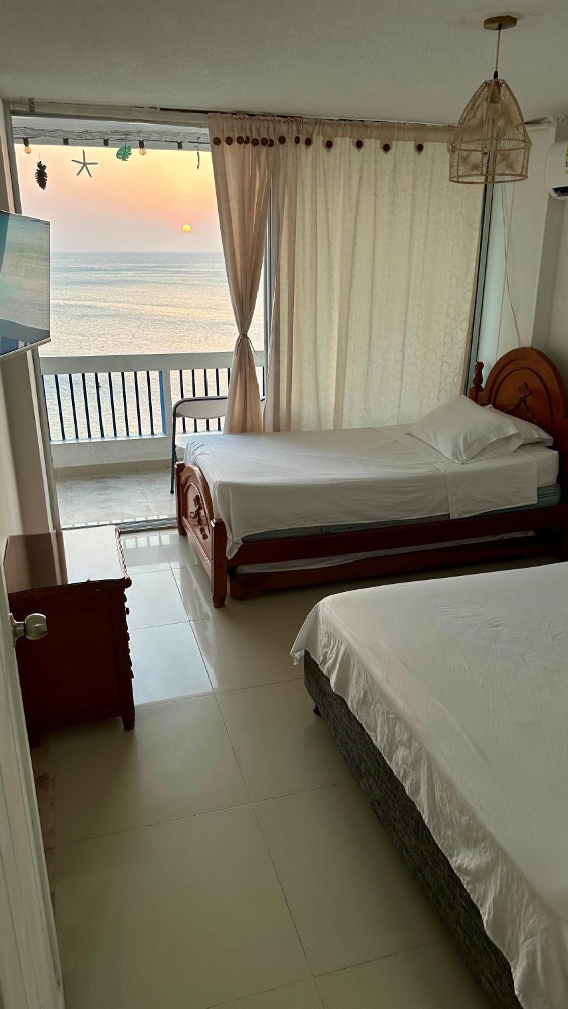 Aptartamentos Tematicos Con Balcon Panoramico Frente A La Playa