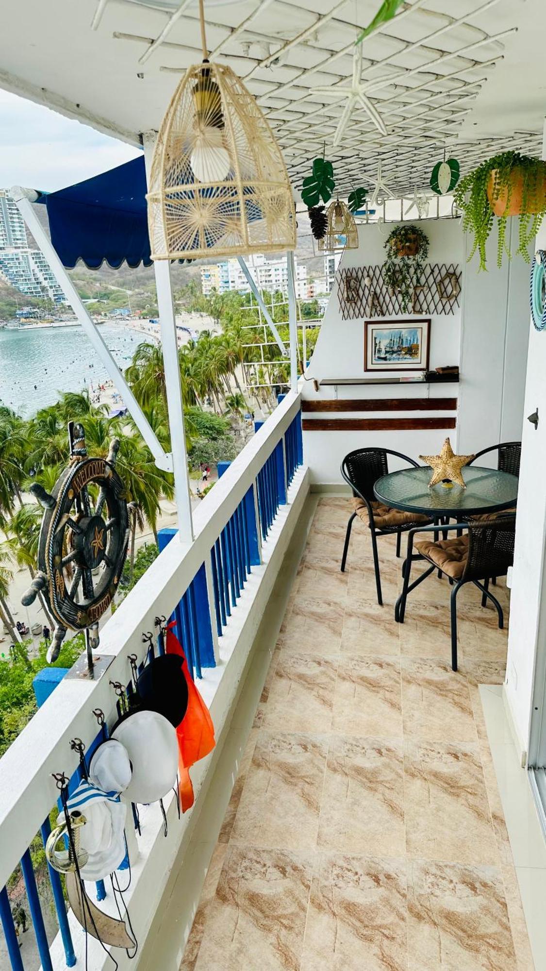 Aptartamentos Tematicos Con Balcon Panoramico Frente A La Playa Santa Marta (Magdalena)