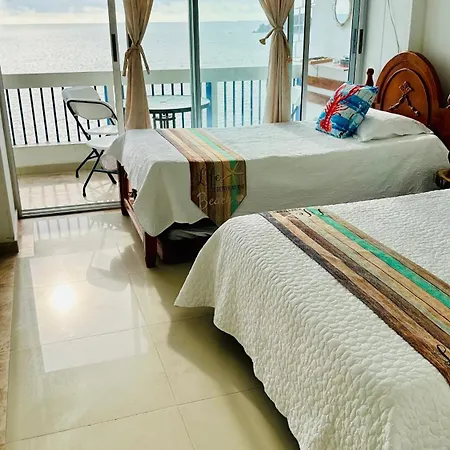 Aptartamentos Tematicos Con Balcon Panoramico Frente A La Playa Santa Marta  Room photo
