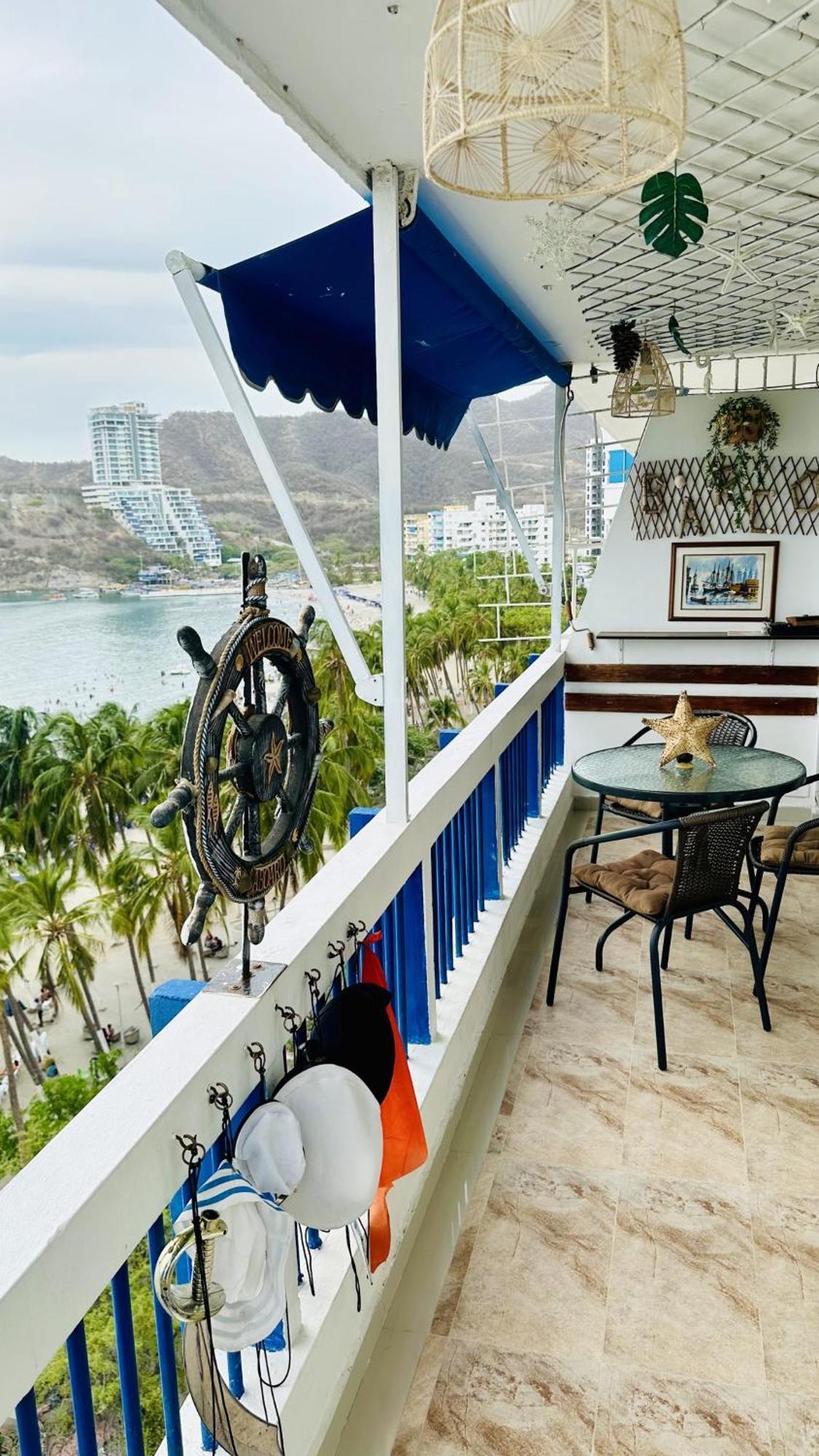 Apartment Aptartamentos Tematicos Con Balcon Panoramico Frente A La Playa